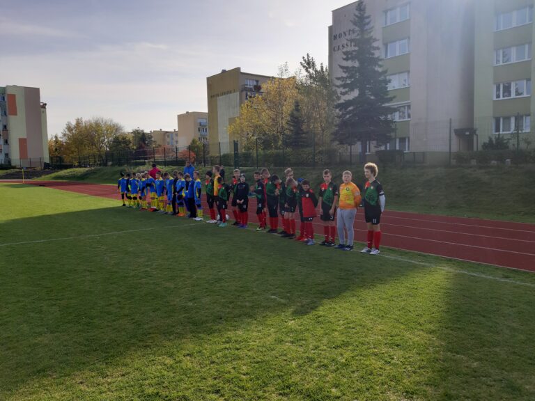 Read more about the article Relacja – mecz młodzicy LKS Dąb BOSiR Barcin 17-10-2021